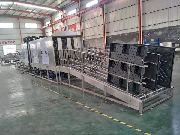 托盤(pán)清洗機(jī)